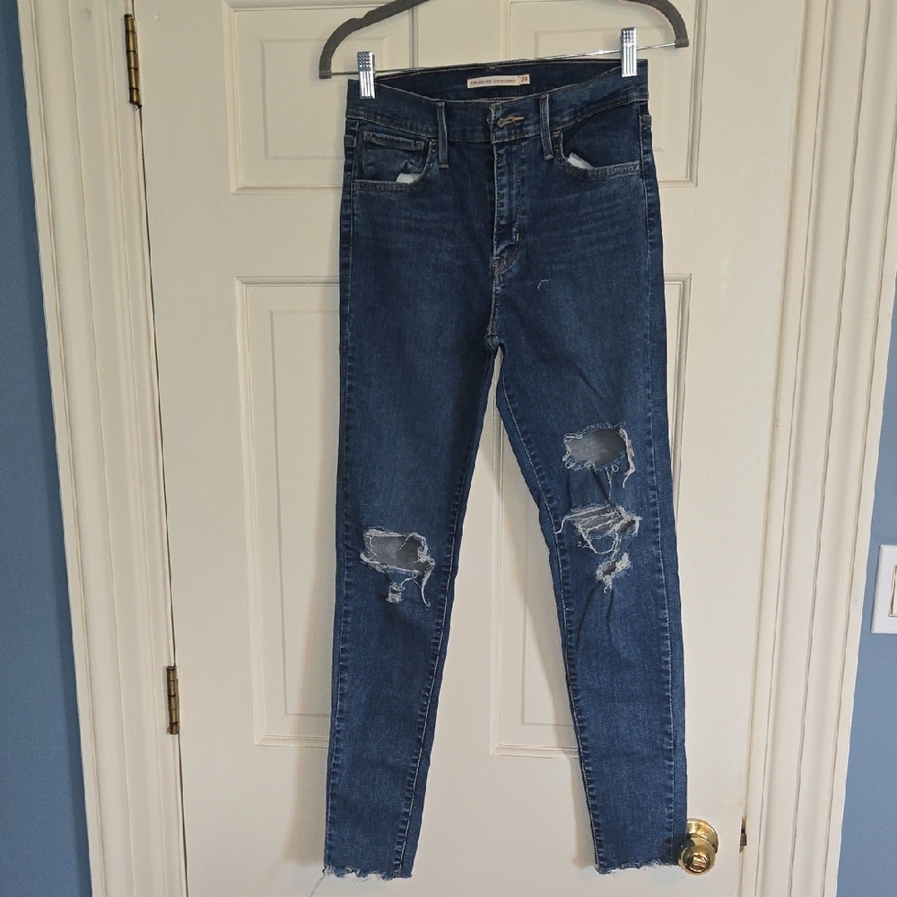 Classic Distressed Denim Skinny Jeans